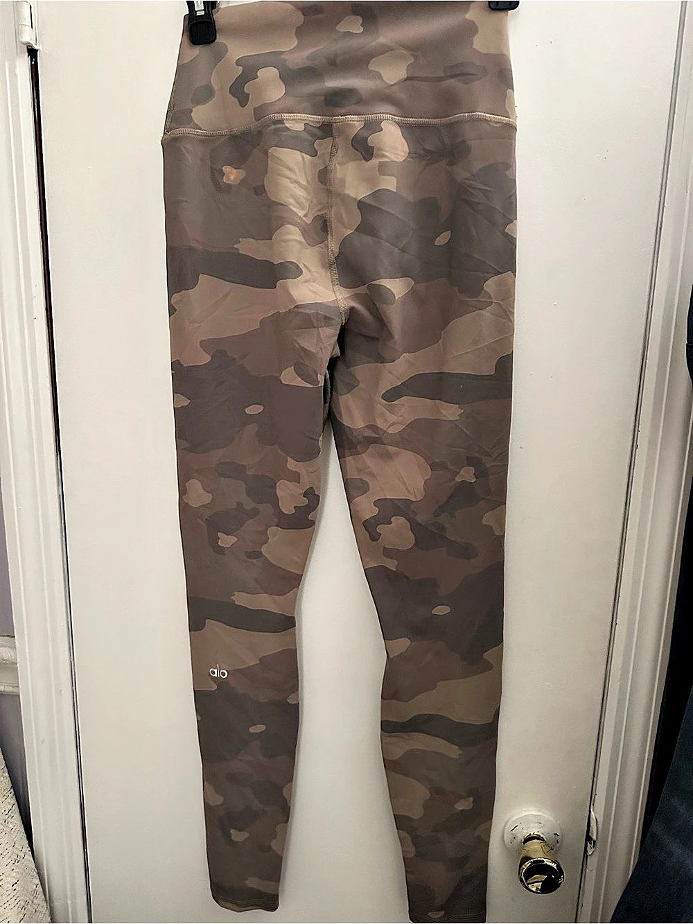 Alo Camo Leggings in Brown & Green Size Small